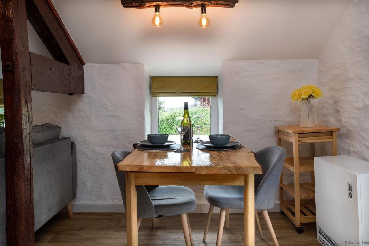 Dog Friendly Cottage, Geufron Farm Near Tywyn Bryn-crug Dış mekan fotoğraf